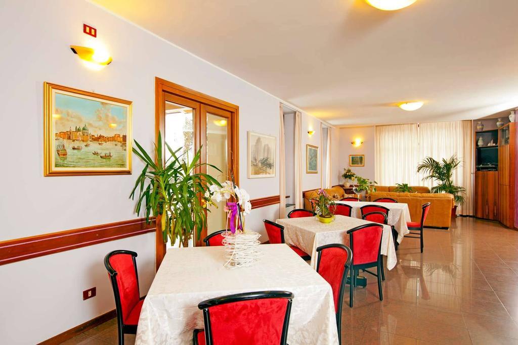 Hotel Libia Fino Del Monte Екстериор снимка